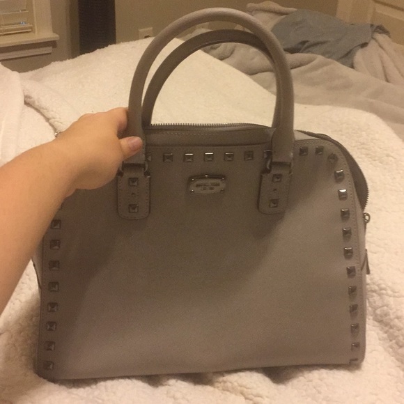 Michael Kors - Saffiano Stud Tote - Pearl Grey - Picture 1 of 4